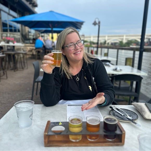 MEET THE POSHER💗 - Picture 1 of 6